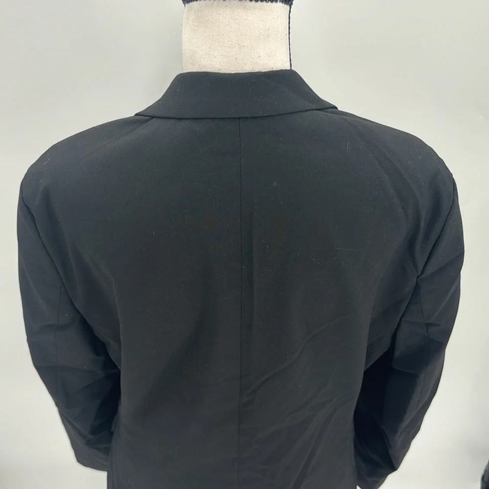 UEC men’s ASOS black tuxedo blazer in black size 40R